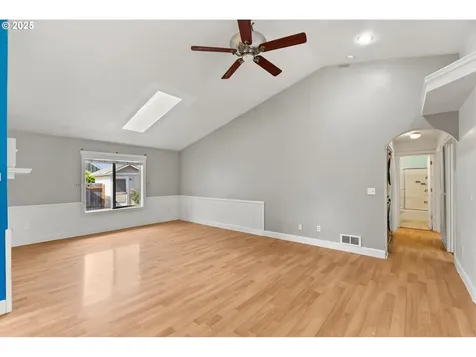 30 Village Drive Creswell OR 97426