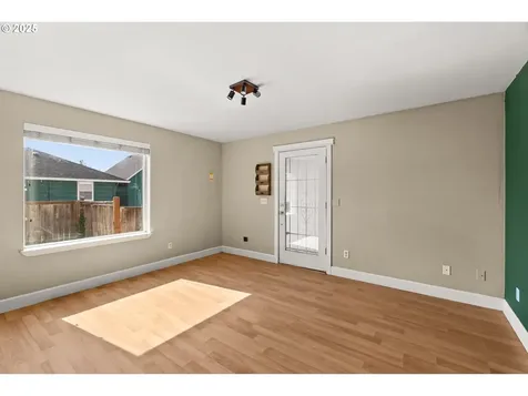 30 Village Drive Creswell OR 97426