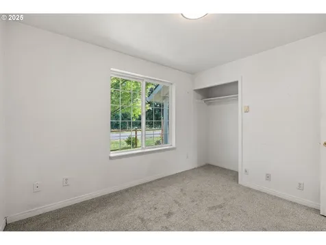 30 Village Drive Creswell OR 97426