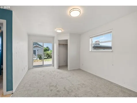 30 Village Drive Creswell OR 97426