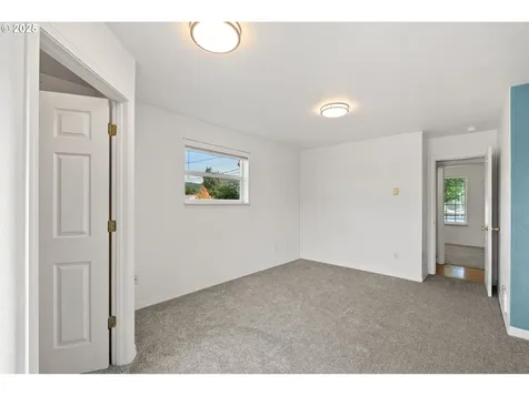 30 Village Drive Creswell OR 97426