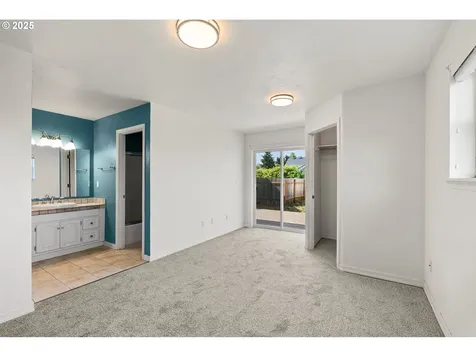 30 Village Drive Creswell OR 97426