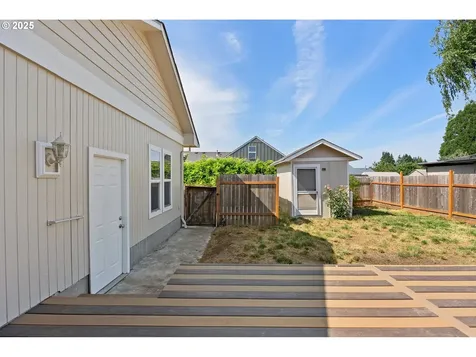 30 Village Drive Creswell OR 97426