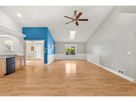 30 Village Drive Creswell OR 97426