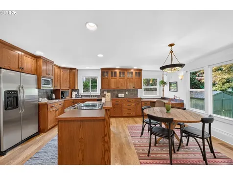 520 SE 1st Street Mcminnville OR 97128