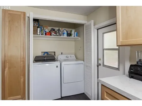 11698 SW Royal Villa Drive Portland OR 97224