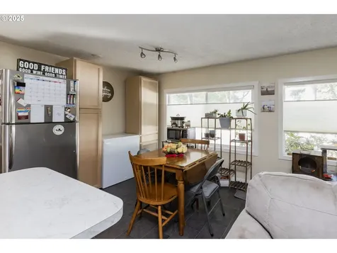 11698 SW Royal Villa Drive Portland OR 97224