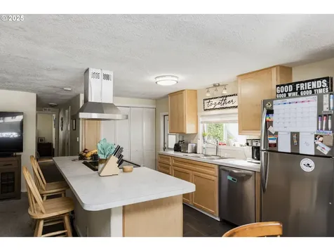 11698 SW Royal Villa Drive Portland OR 97224