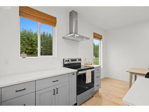 253 S Goble Creek Road Kelso WA 98626
