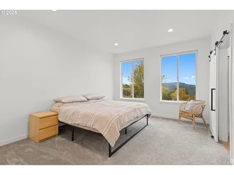 253 S Goble Creek Road Kelso WA 98626