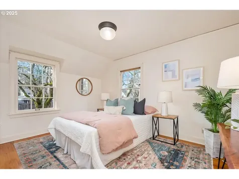 6502 SE 31st Avenue Portland OR 97202