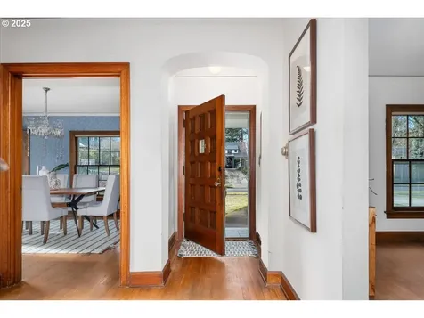 6502 SE 31st Avenue Portland OR 97202