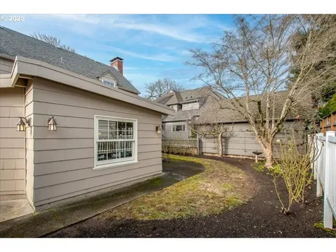 6502 SE 31st Avenue Portland OR 97202