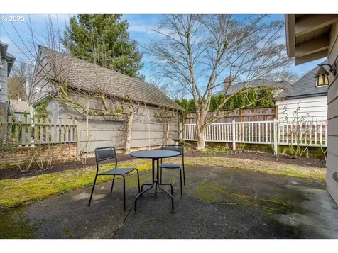 6502 SE 31st Avenue Portland OR 97202