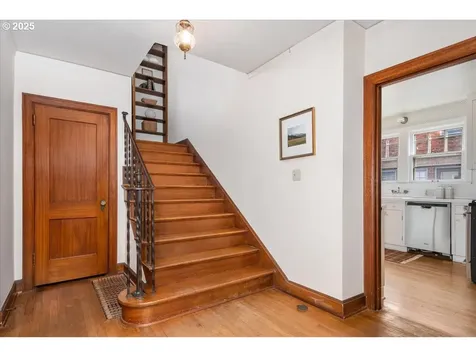 6502 SE 31st Avenue Portland OR 97202