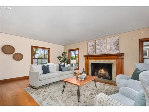 6502 SE 31st Avenue Portland OR 97202