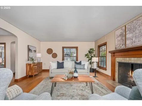 6502 SE 31st Avenue Portland OR 97202