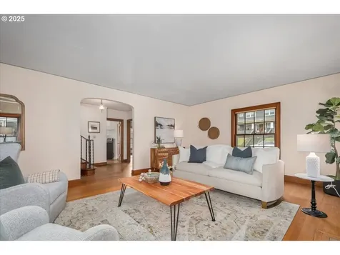 6502 SE 31st Avenue Portland OR 97202