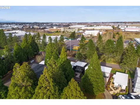 2022 Village Center Drive SE Salem OR 97302