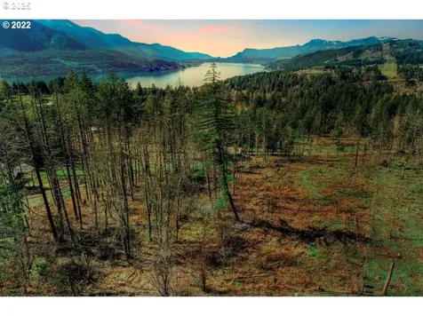 Kelly-henke Road Home Valley WA 98648