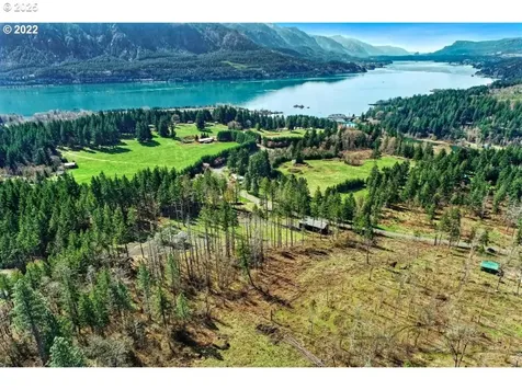 Kelly-henke Road Home Valley WA 98648