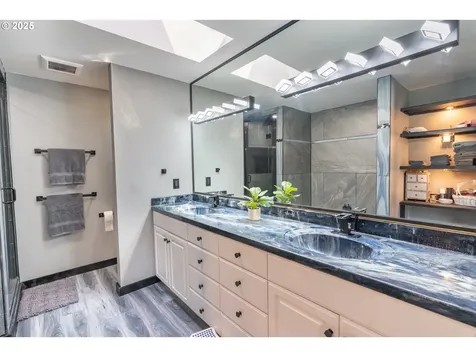520 NE 6th Street Dufur OR 97021