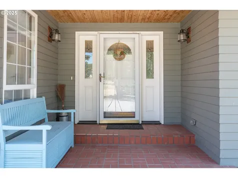 520 NE 6th Street Dufur OR 97021