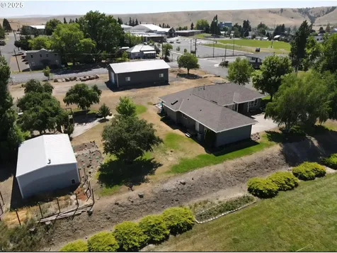 520 NE 6th Street Dufur OR 97021