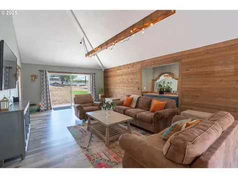 520 NE 6th Street Dufur OR 97021