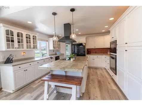 520 NE 6th Street Dufur OR 97021