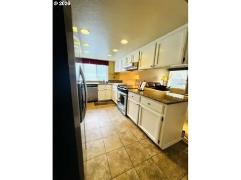 5035 SE Rural Street Portland OR 97206