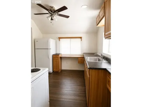 1649 Elm Street Sweet Home OR 97386
