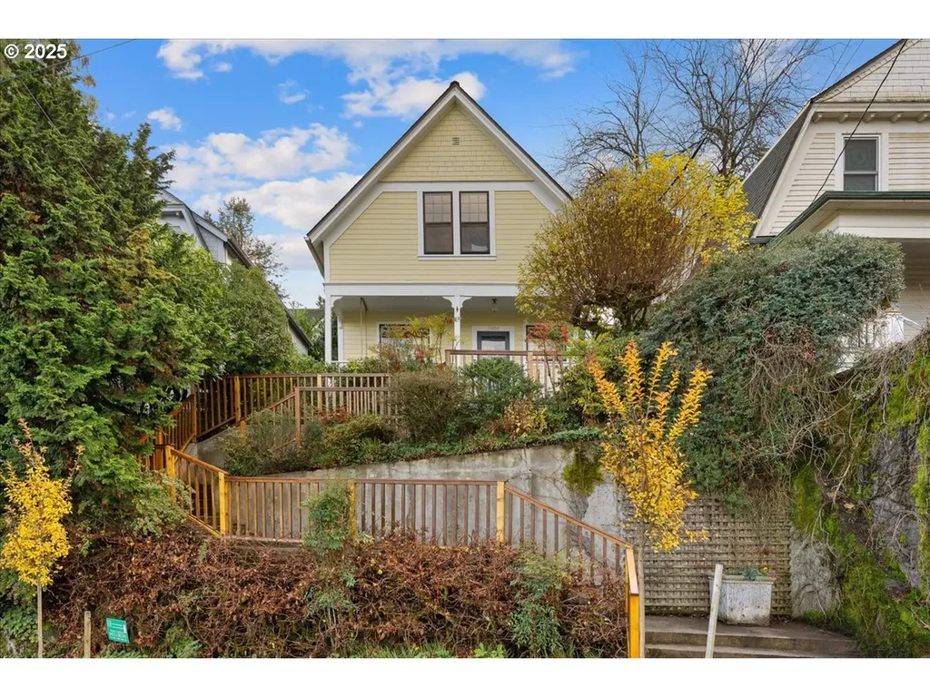 2908 NW Thurman Street Portland OR 97210