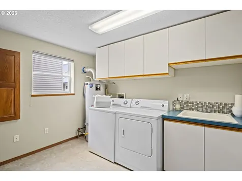 17809 NE Marine Drive Portland OR 97230