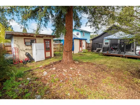 1119 Ash Avenue Cottage Grove OR 97424