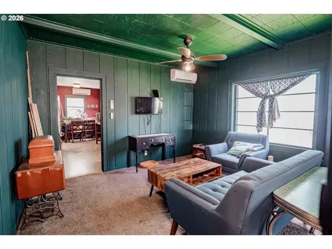 1119 Ash Avenue Cottage Grove OR 97424