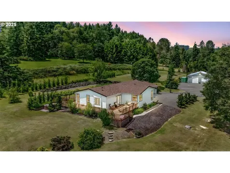 453 Riverwood Lane Oakland OR 97462