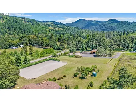 453 Riverwood Lane Oakland OR 97462