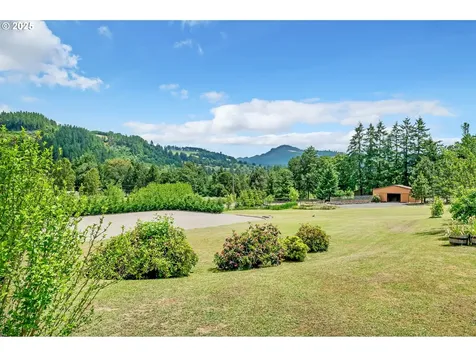 453 Riverwood Lane Oakland OR 97462