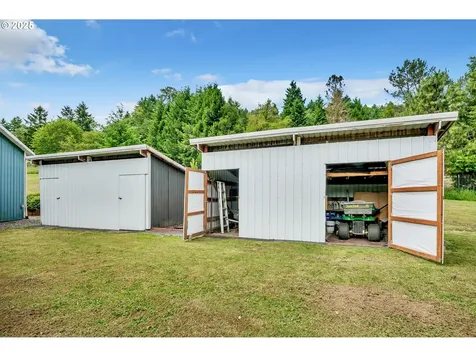 453 Riverwood Lane Oakland OR 97462