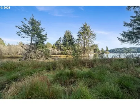 NE Lake Drive Lincoln City OR 97367