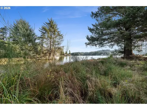 NE Lake Drive Lincoln City OR 97367