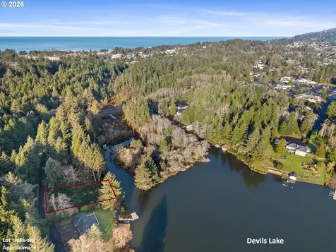 NE Lake Drive Lincoln City OR 97367