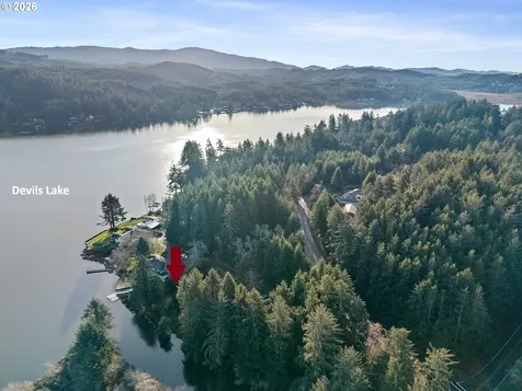 NE Lake Drive Lincoln City OR 97367