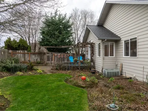 3653 Park Place Hood River OR 97031