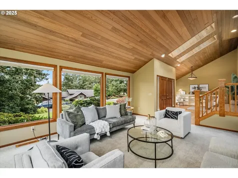 5159 Solar Heights Drive Eugene OR 97405