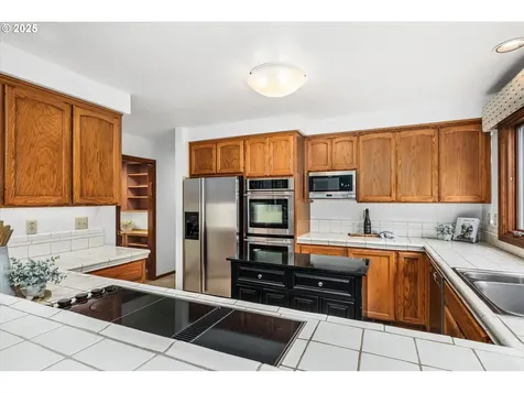 5159 Solar Heights Drive Eugene OR 97405