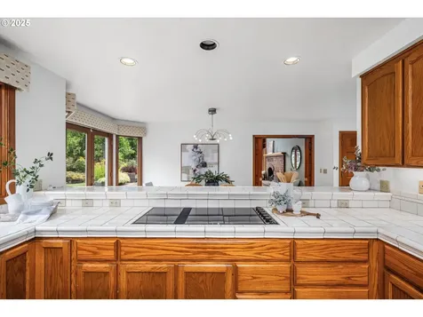 5159 Solar Heights Drive Eugene OR 97405