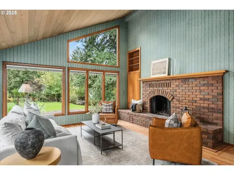 5159 Solar Heights Drive Eugene OR 97405