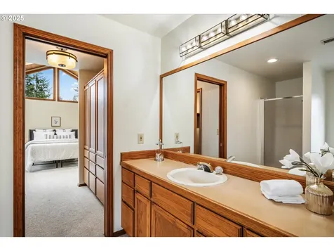 5159 Solar Heights Drive Eugene OR 97405